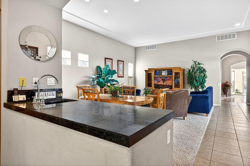 74 Rocio Court Palm Desert, CA 92260 - Photo 8 of 25 23