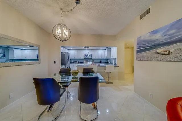 $629,000 | 6 Belleview Boulevard, Unit 105, Belleair, FL 33756