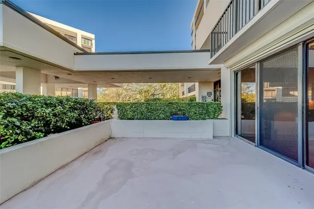 $629,000 | 6 Belleview Boulevard, Unit 105, Belleair, FL 33756