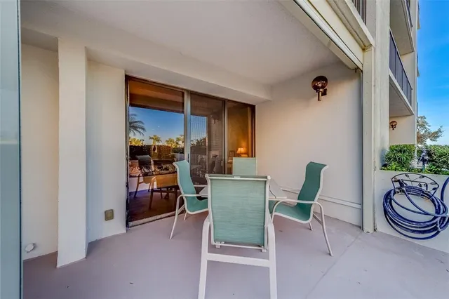 $629,000 | 6 Belleview Boulevard, Unit 105, Belleair, FL 33756