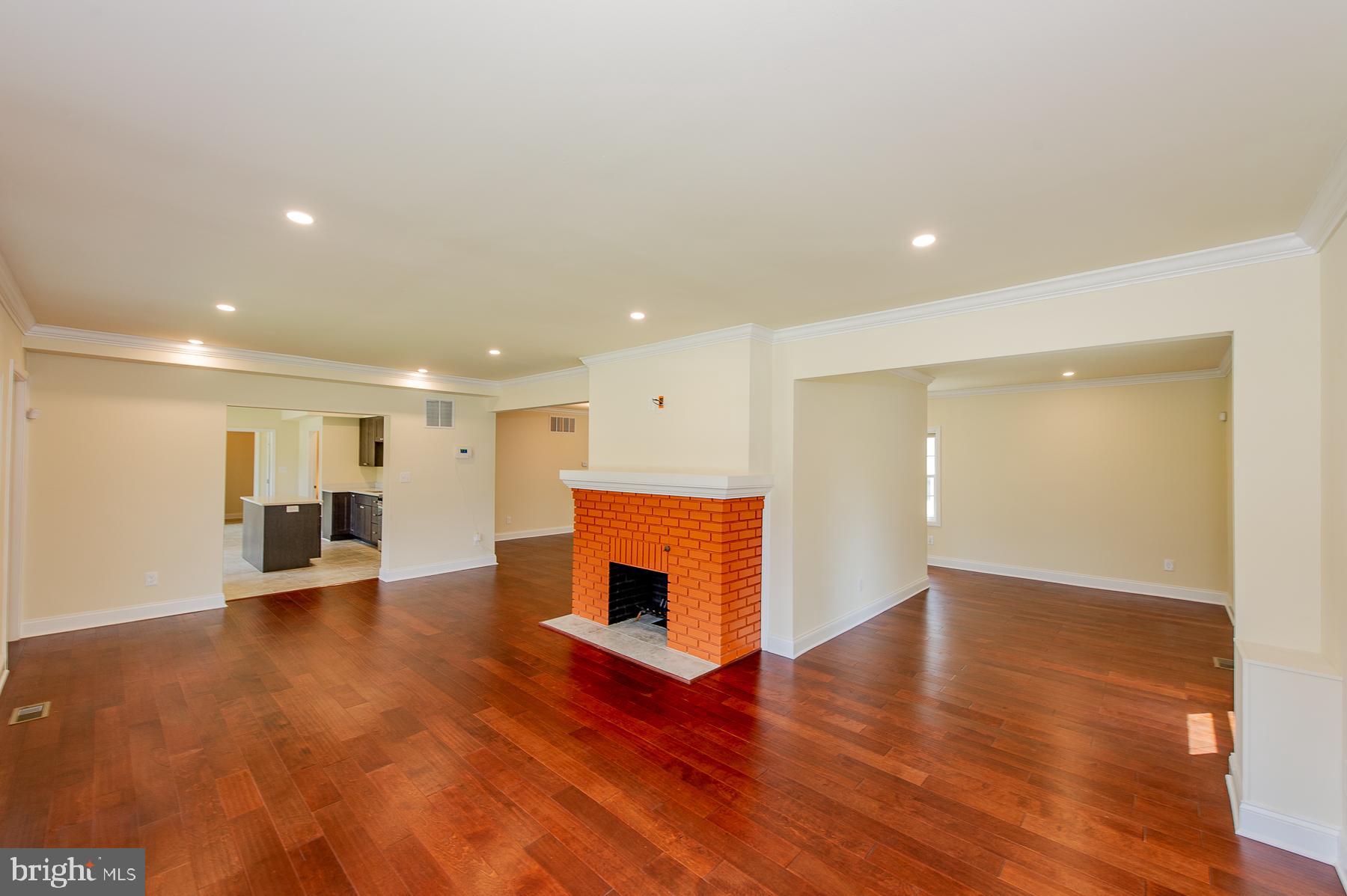 4512 Wentworth Road Baltimore, MD 21207 - Photo 8 of 24 Living Room (note - fireplace is non-functioning)