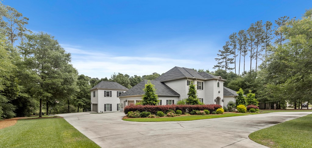 807 Liveoak Trail Dothan, AL 36305 - Photo 4 of 96
