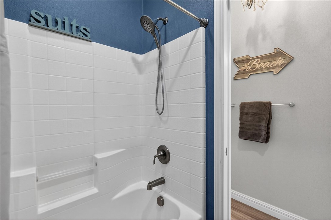 15614 Cuttysark Street Corpus Christi, TX 78418 - Photo 18 of 40 Separate bath and toilet area