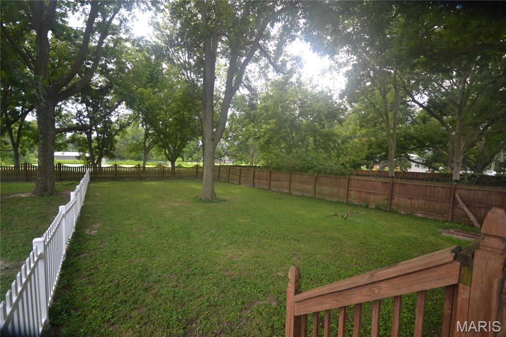 5561 Blank Road Smithton, IL 62285 - Photo 33 of 36 Gallery Image 33