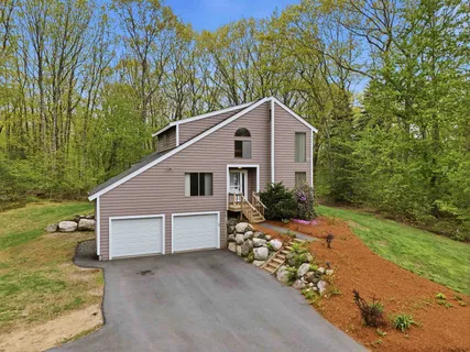 $675,000 | 35 Pilgrim Circle, Hampstead, NH 03826