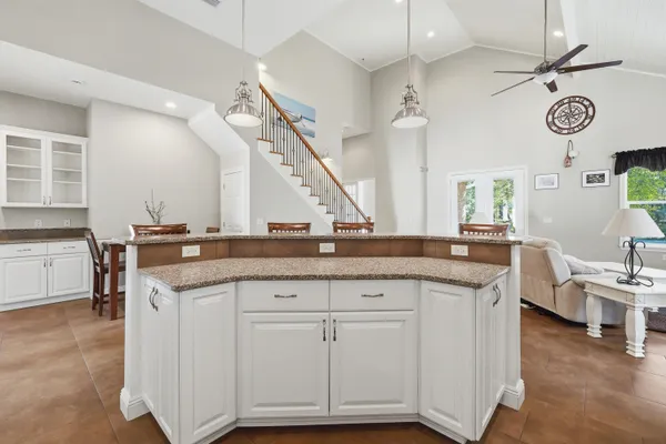 $740,000 | 266 Florida Avenue, Valparaiso, FL 32580