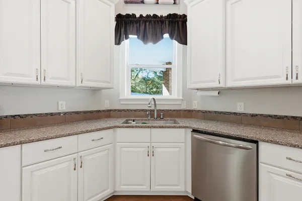 $740,000 | 266 Florida Avenue, Valparaiso, FL 32580