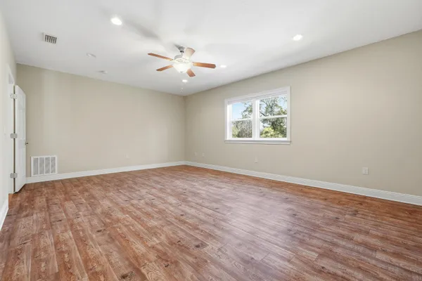$740,000 | 266 Florida Avenue, Valparaiso, FL 32580