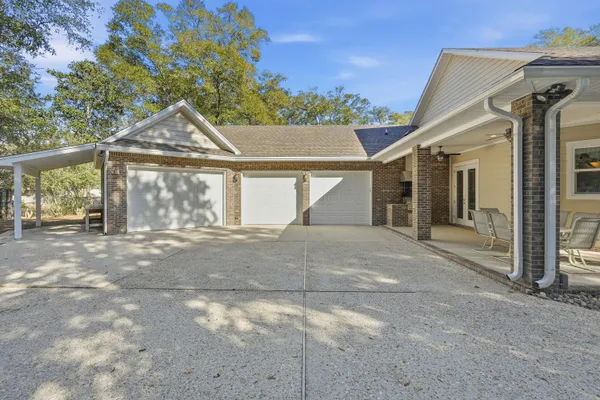 $740,000 | 266 Florida Avenue, Valparaiso, FL 32580