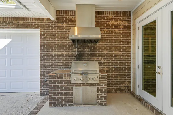 $740,000 | 266 Florida Avenue, Valparaiso, FL 32580