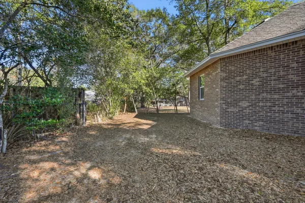 $740,000 | 266 Florida Avenue, Valparaiso, FL 32580