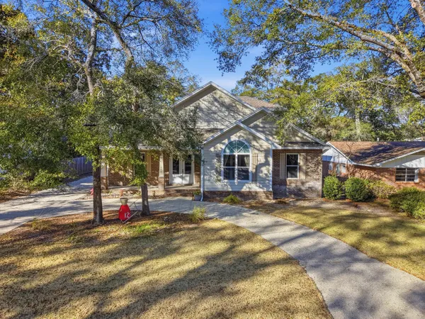 $740,000 | 266 Florida Avenue, Valparaiso, FL 32580