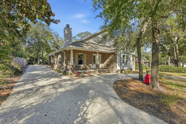 $740,000 | 266 Florida Avenue, Valparaiso, FL 32580