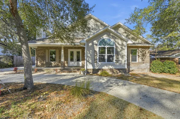 $740,000 | 266 Florida Avenue, Valparaiso, FL 32580