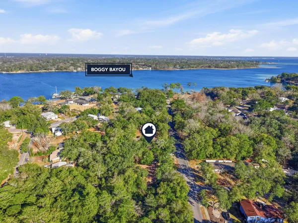 $740,000 | 266 Florida Avenue, Valparaiso, FL 32580