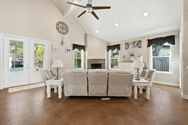 $740,000 | 266 Florida Avenue, Valparaiso, FL 32580