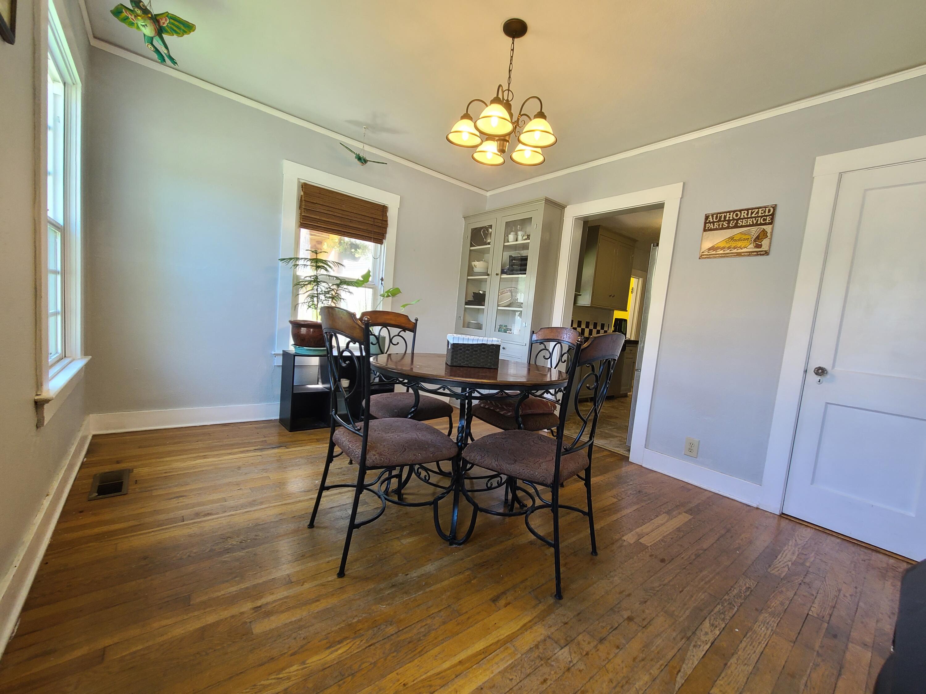 1120 Reddy Avenue Medford, OR 97504 - Photo 5 of 21 Dining Room