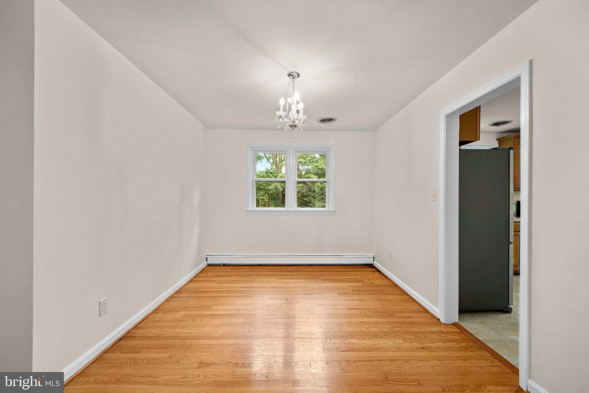 8901 Briarcroft Lane Laurel, MD 20708 - Photo 15 of 41 Dining Room