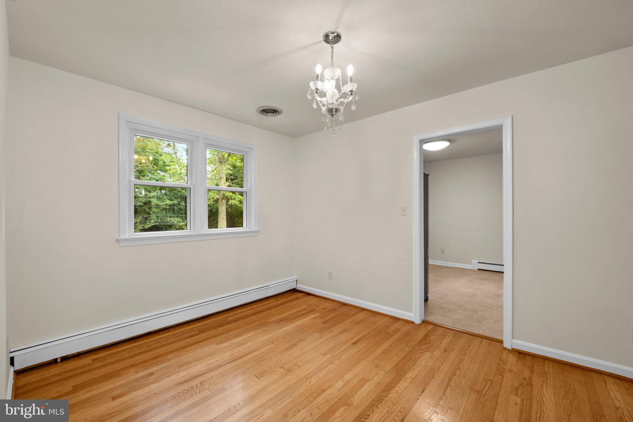 8901 Briarcroft Lane Laurel, MD 20708 - Photo 17 of 41 Dining Room
