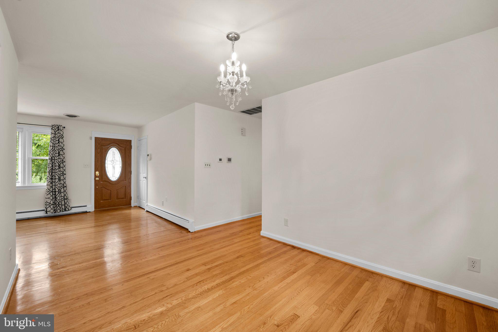 8901 Briarcroft Lane Laurel, MD 20708 - Photo 18 of 41 Dining Room