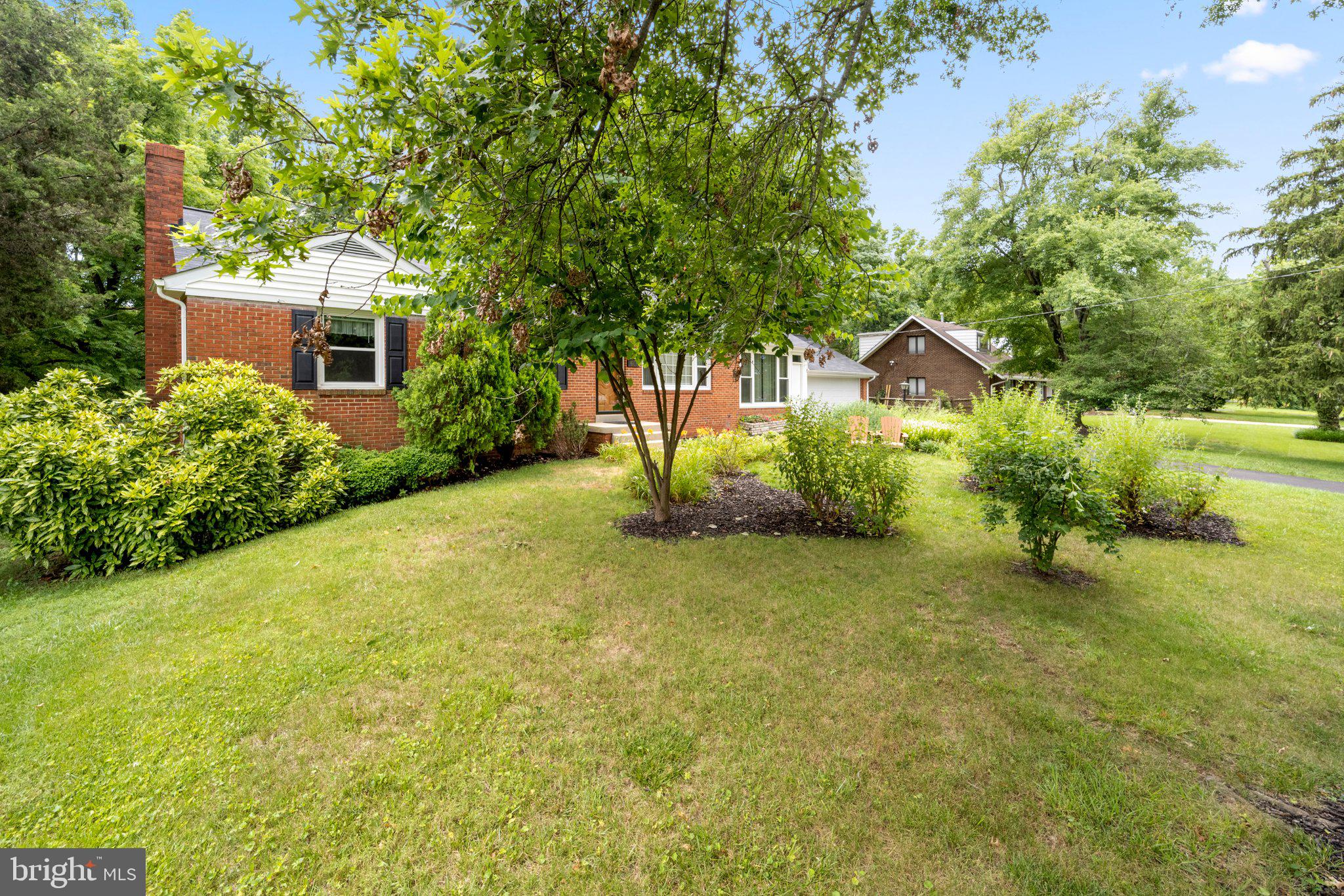 8901 Briarcroft Lane Laurel, MD 20708 - Photo 3 of 41 Gallery Image 3