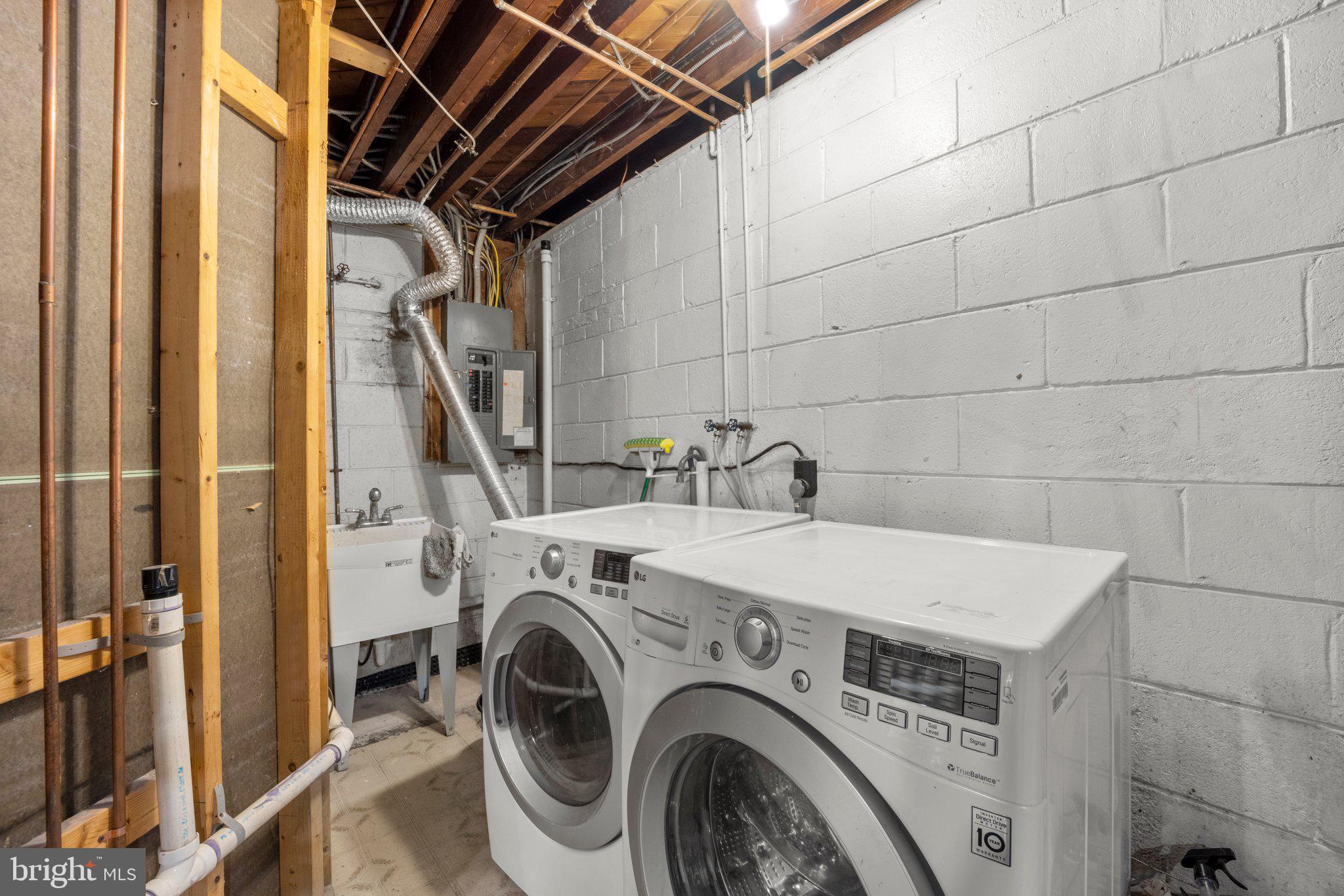 8901 Briarcroft Lane Laurel, MD 20708 - Photo 31 of 41 Laundry
