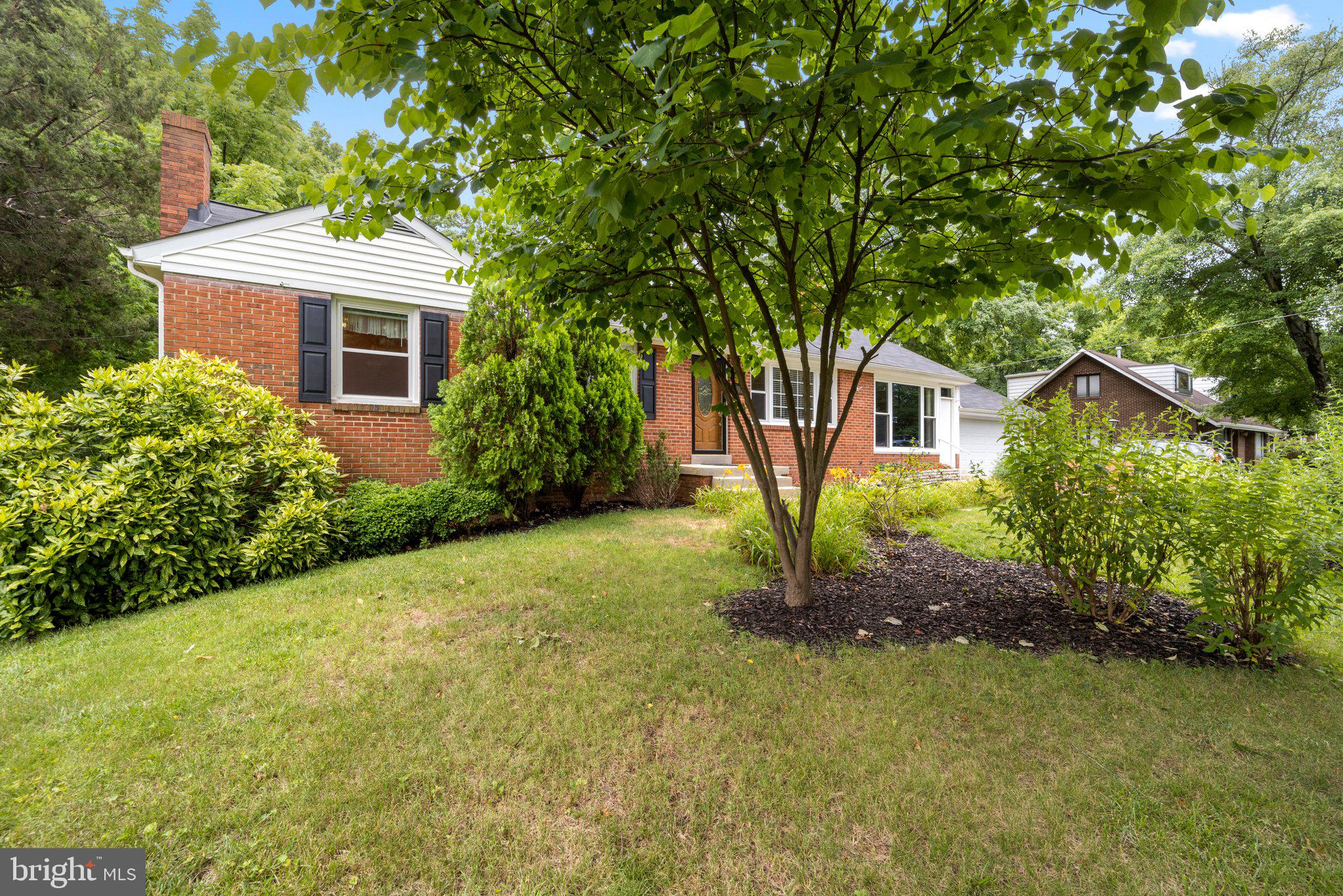 8901 Briarcroft Lane Laurel, MD 20708 - Photo 4 of 41 Gallery Image 4
