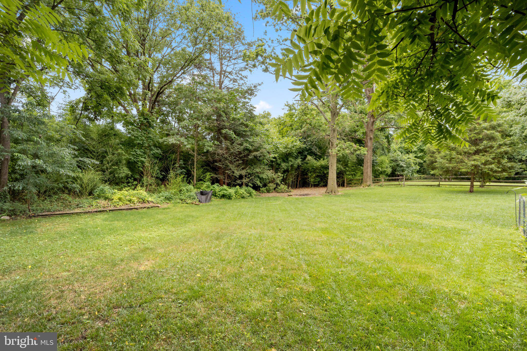 8901 Briarcroft Lane Laurel, MD 20708 - Photo 41 of 41 Backyard