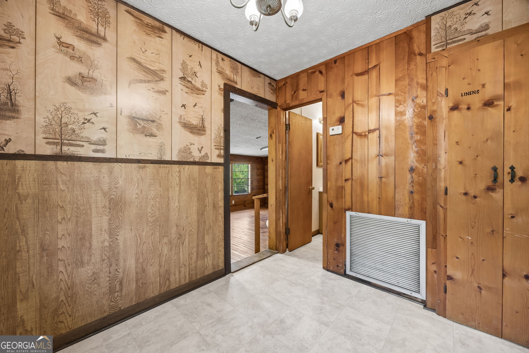 14 Graham Lane St. George, GA 31562 - Photo 12 of 21 a view of a door and a shower curtain