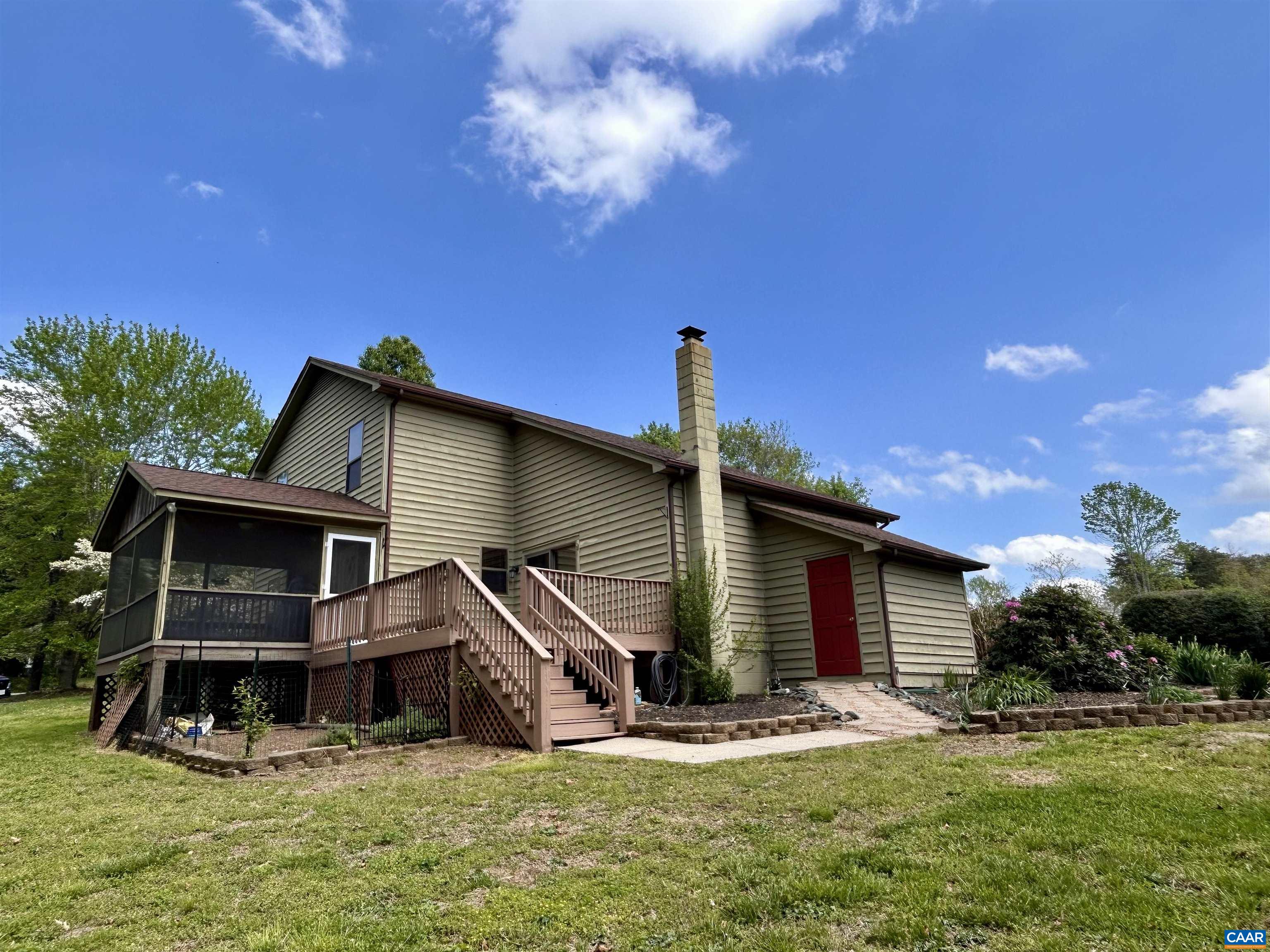 1 Old Mill Court Palmyra, VA 22963 - Photo 10 of 19 a front view of a house with garden