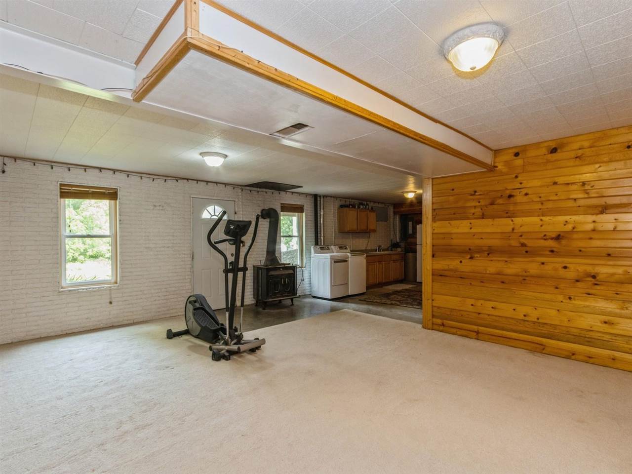 1409 Riverside Road Riverside, IA 52327 - Photo 21 of 32 Gallery Image 21