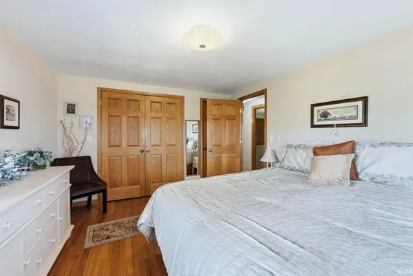 $249,900 | 9927 Portage Road, Roanoke, IN 46783