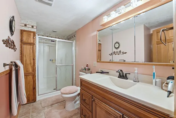 $249,900 | 9927 Portage Road, Roanoke, IN 46783