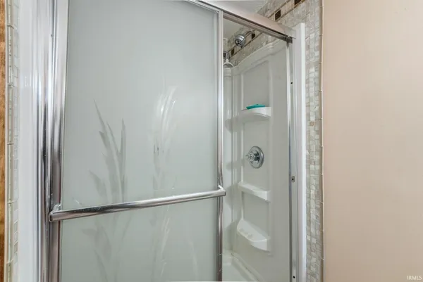 $249,900 | 9927 Portage Road, Roanoke, IN 46783