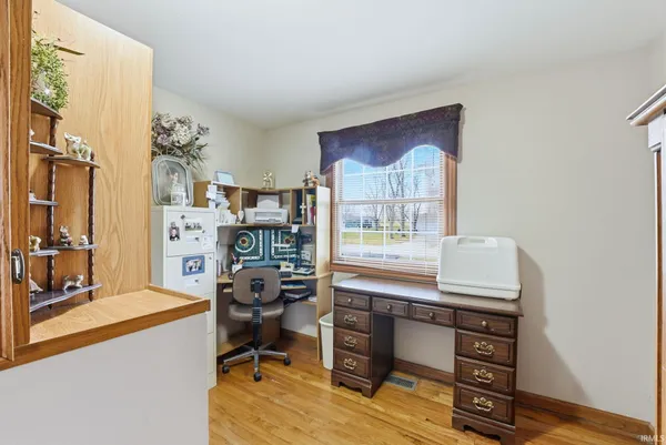 $249,900 | 9927 Portage Road, Roanoke, IN 46783