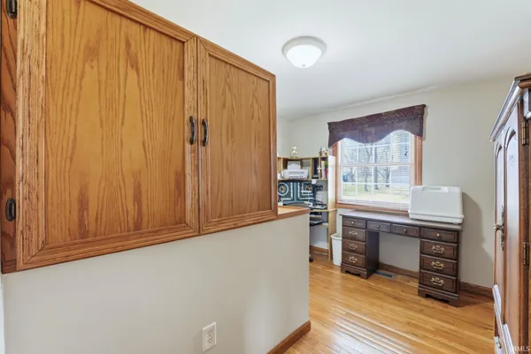 $249,900 | 9927 Portage Road, Roanoke, IN 46783