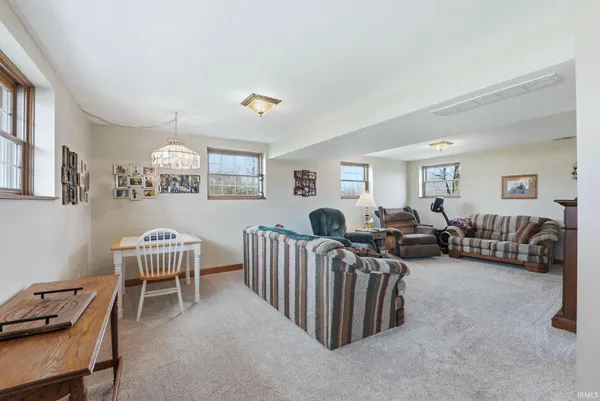 $249,900 | 9927 Portage Road, Roanoke, IN 46783