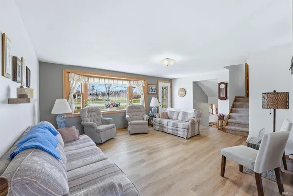 $249,900 | 9927 Portage Road, Roanoke, IN 46783