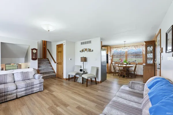 $249,900 | 9927 Portage Road, Roanoke, IN 46783