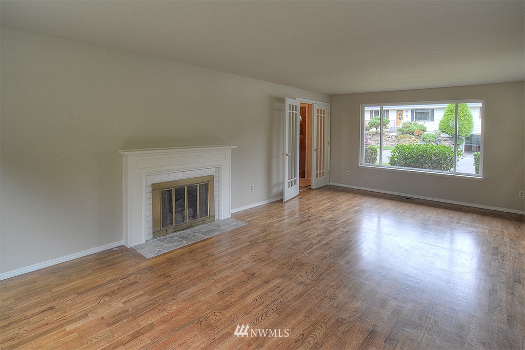 10715 Northeast 195th Street Bothell, WA 98011 - Photo 3 of 18 Gallery Image 3