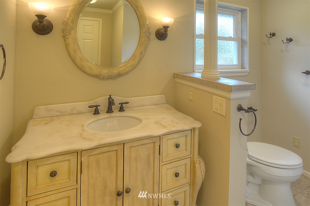 10715 Northeast 195th Street Bothell, WA 98011 - Photo 8 of 18 Gallery Image 8