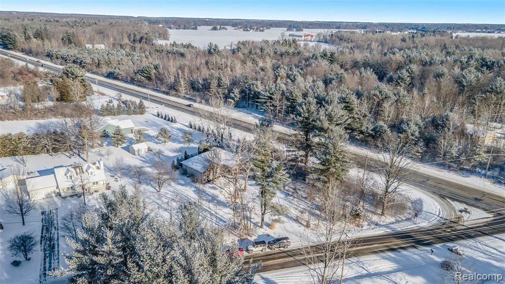 7601 Busch Road Birch Run, MI 48415 - Photo 6 of 40
