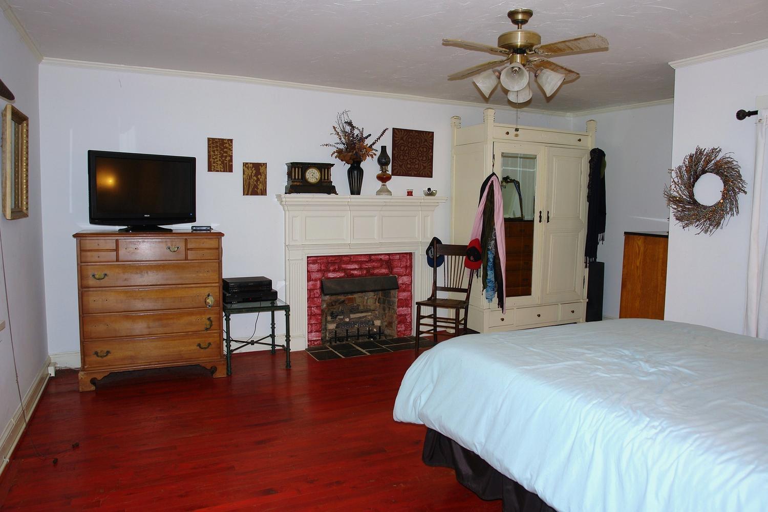 7692 Springwood Road Buchanan, VA 24066 - Photo 20 of 62 7692 Springwood Road Buchanan-large-020-