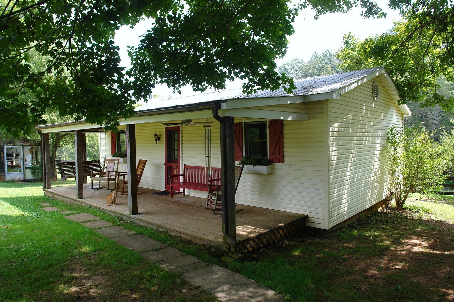 7692 Springwood Road Buchanan, VA 24066 - Photo 30 of 62 7692 Springwood Road Buchanan-large-030-