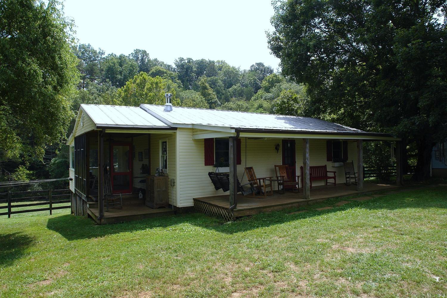 7692 Springwood Road Buchanan, VA 24066 - Photo 47 of 62 7692 Springwood Road Buchanan-large-047-