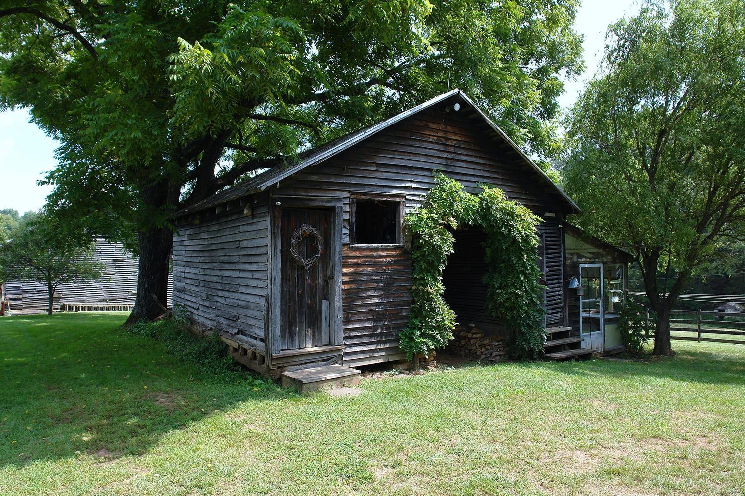 7692 Springwood Road Buchanan, VA 24066 - Photo 48 of 62 7692 Springwood Road Buchanan-large-048-