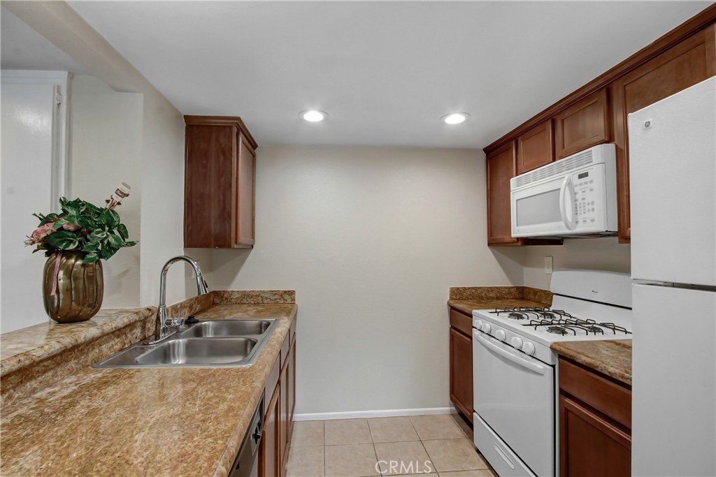 1110 West Blaine Street, Unit 107 Riverside, CA 92507 - Photo 14 of 48