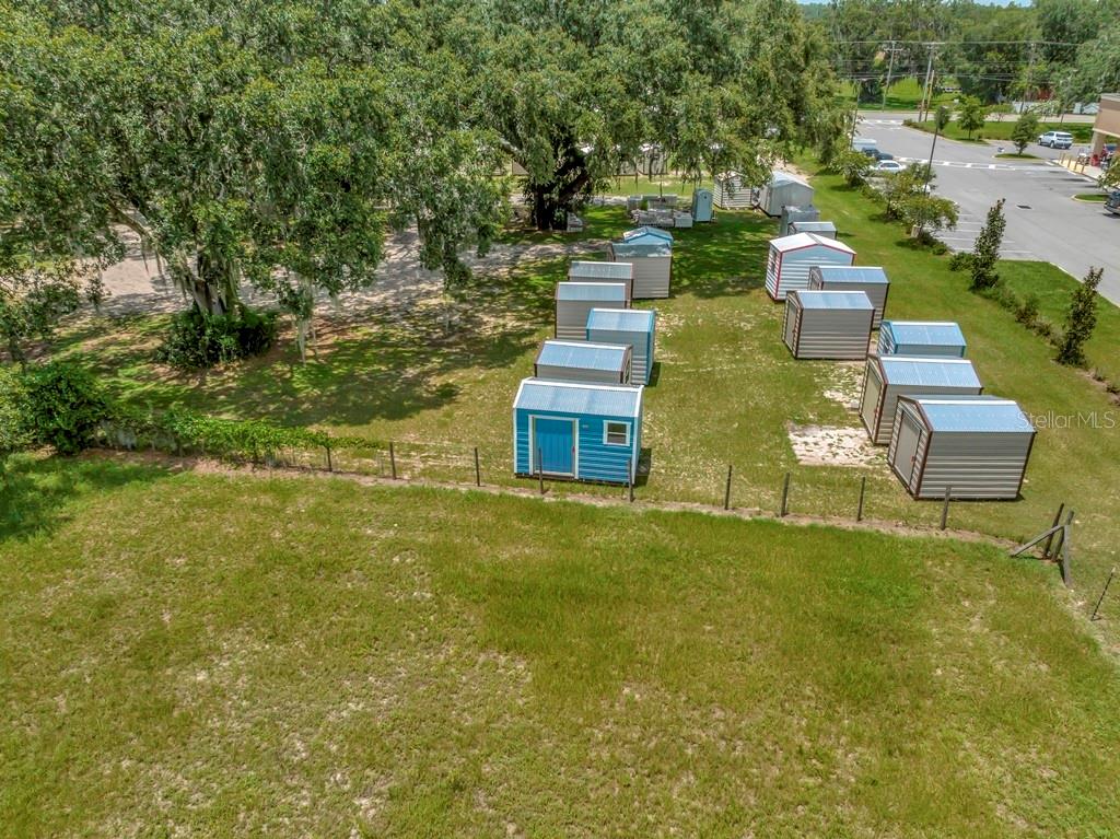 13285 Highway 92 Dover, FL 33527 - Photo 40 of 76 a picture of houses with outdoor space