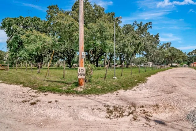 $2,500,000 | 13285 Highway 92, Dover, FL 33527