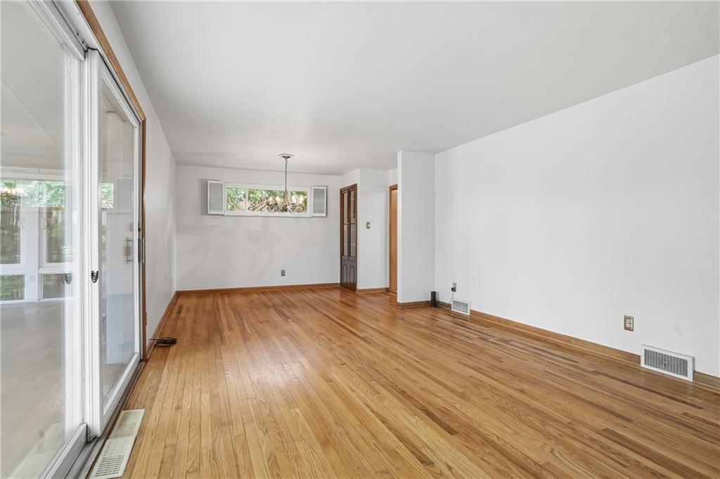 2363 Willowbrook Road Pittsburgh, PA 15241 - Photo 14 of 40 Gallery Image 14